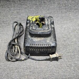 DeWalt DW9116 Battery Charger 7.2V-18V NiCd 1-Hour Fast Charger Black Untested
